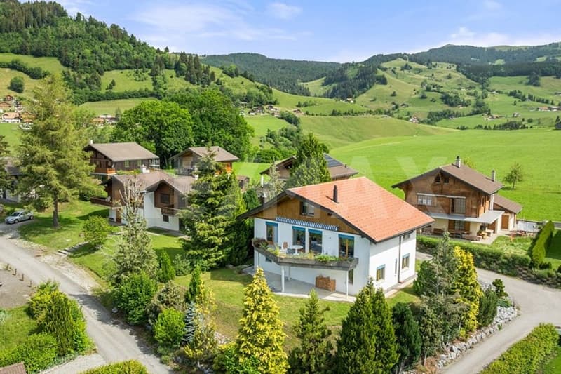 Maison individuelle: ensoleillée, au calme, avec une vue imprenable (1)