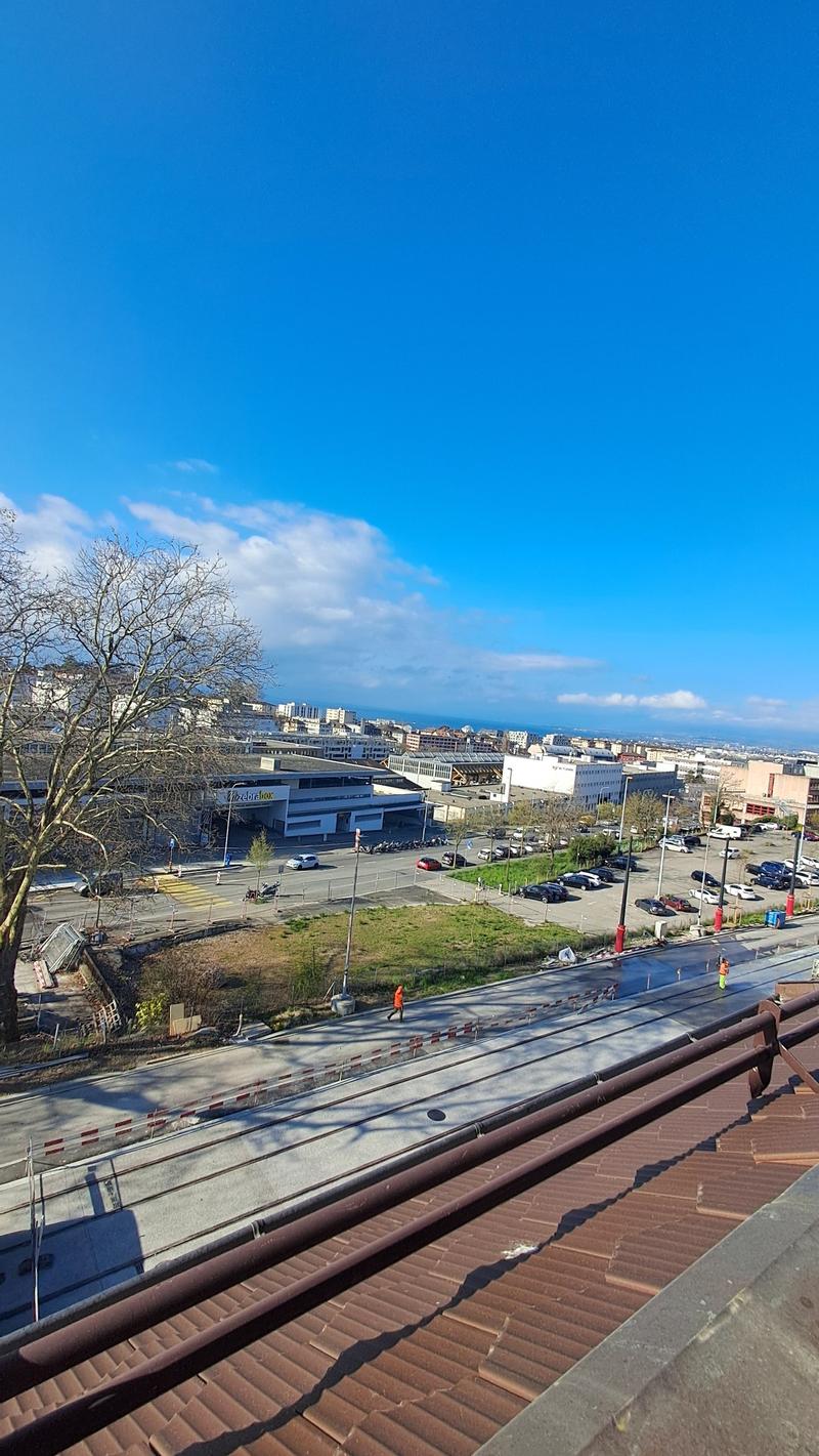 À LOUER – APPARTEMENT DE 2.5 PIÈCES AU 3ÈME ÉTAGE – LAUSANNE (1)