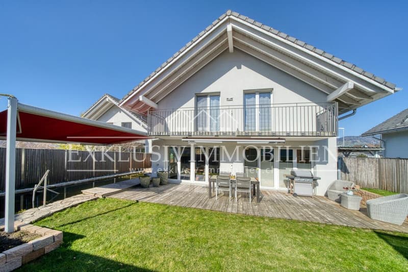 Charming single-family house with spacious outdoor area in sunny location (1)