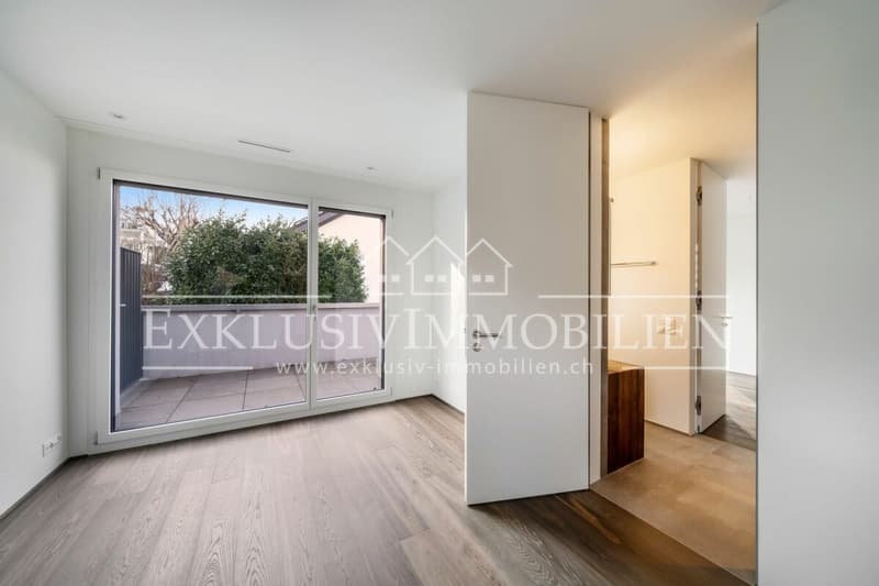 Luxurious living experience with panoramic lake view - A true dream (3)