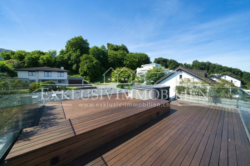 Luxurious living experience with panoramic lake view - A true dream (9)