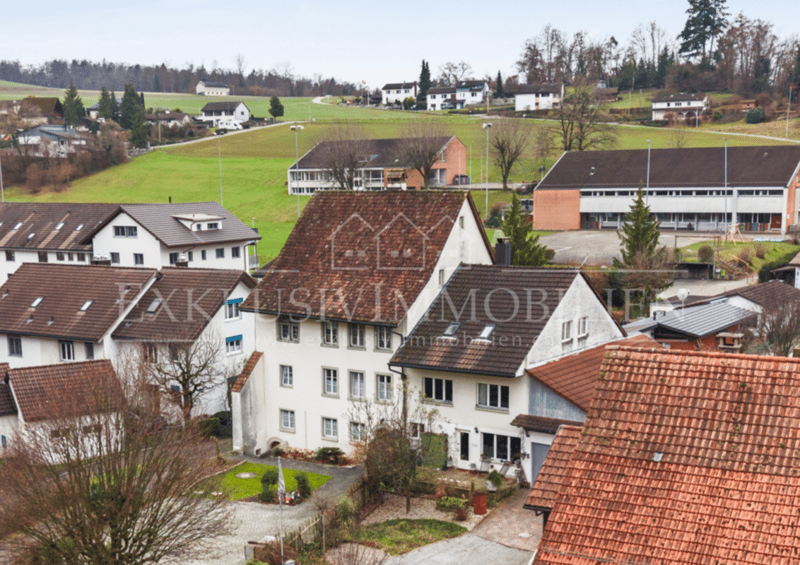 Wertbeständiges Mehrfamilienhaus mit Entwicklungspotenzial und 5.44 % Bruttorendite (1)