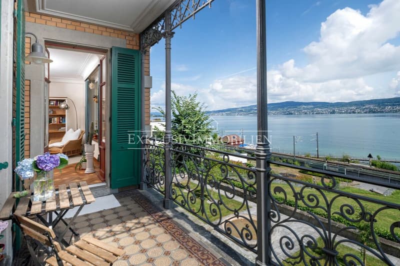 Belle-Époque-Villa am Zürichsee - Ein historisches Juwel mit privatem Seezugang (1)