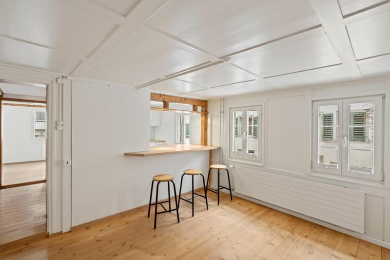 A gem in a prime location - including a rare double garage (4)