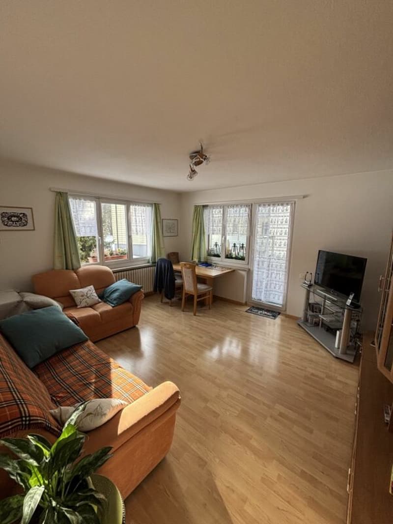 4-Room Apartment on the High Ground Floor (1)