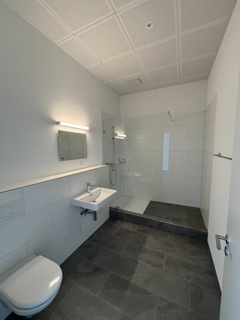 Office space of 74m2 (3)
