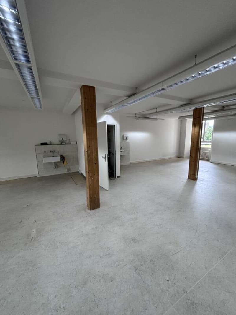 Large office/commercial space in former spinning mill (4)