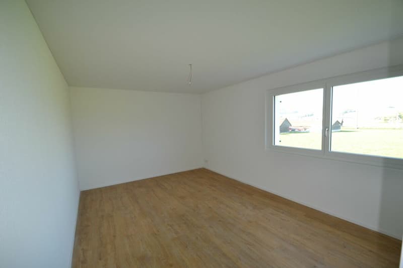 Living in the Green - modern 4.5-room apartment in Schübelbach (4)
