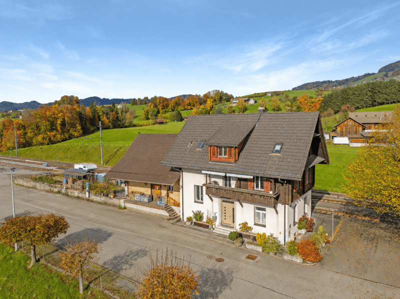 Bahnhof Kaltbrunn: Wohnen & Arbeiten vereint (1)