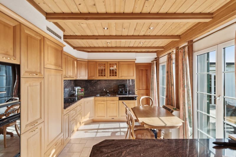 villa-islisberg.ch Exclusive 11.5-room villa with panoramic views, pool, and maximum privacy (11)