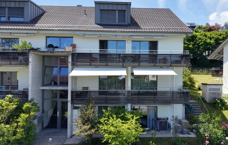 Grosszügig auf zwei Etagen - Terrasse, Garten & begehbarer Kleiderschrank (1)