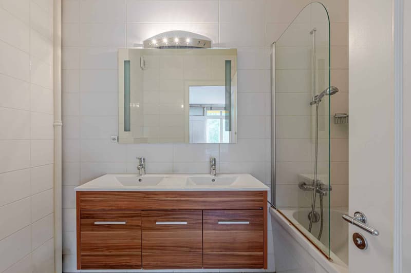 HELLE 4-ZIMMER-WOHNUNG (8)