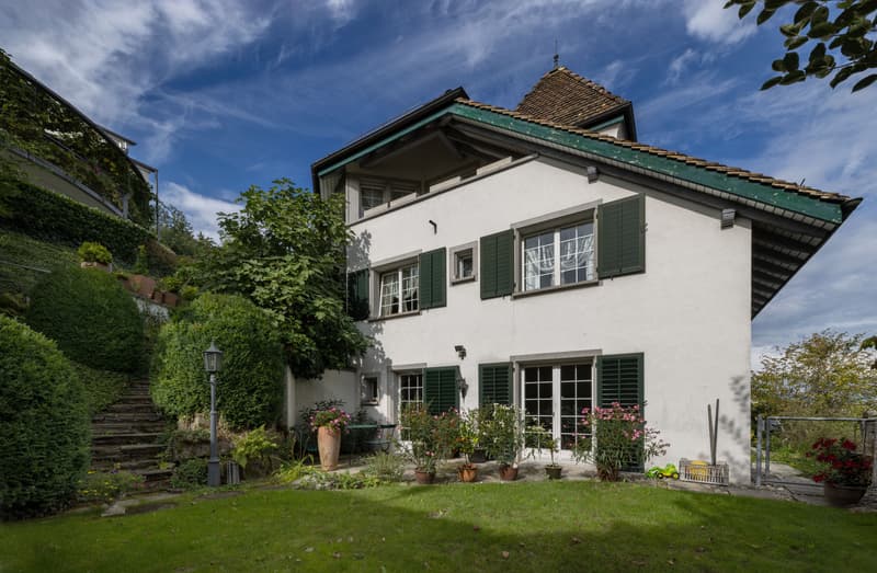 Stilvolle Landhausvilla mit Blick auf den Zürichsee (2)