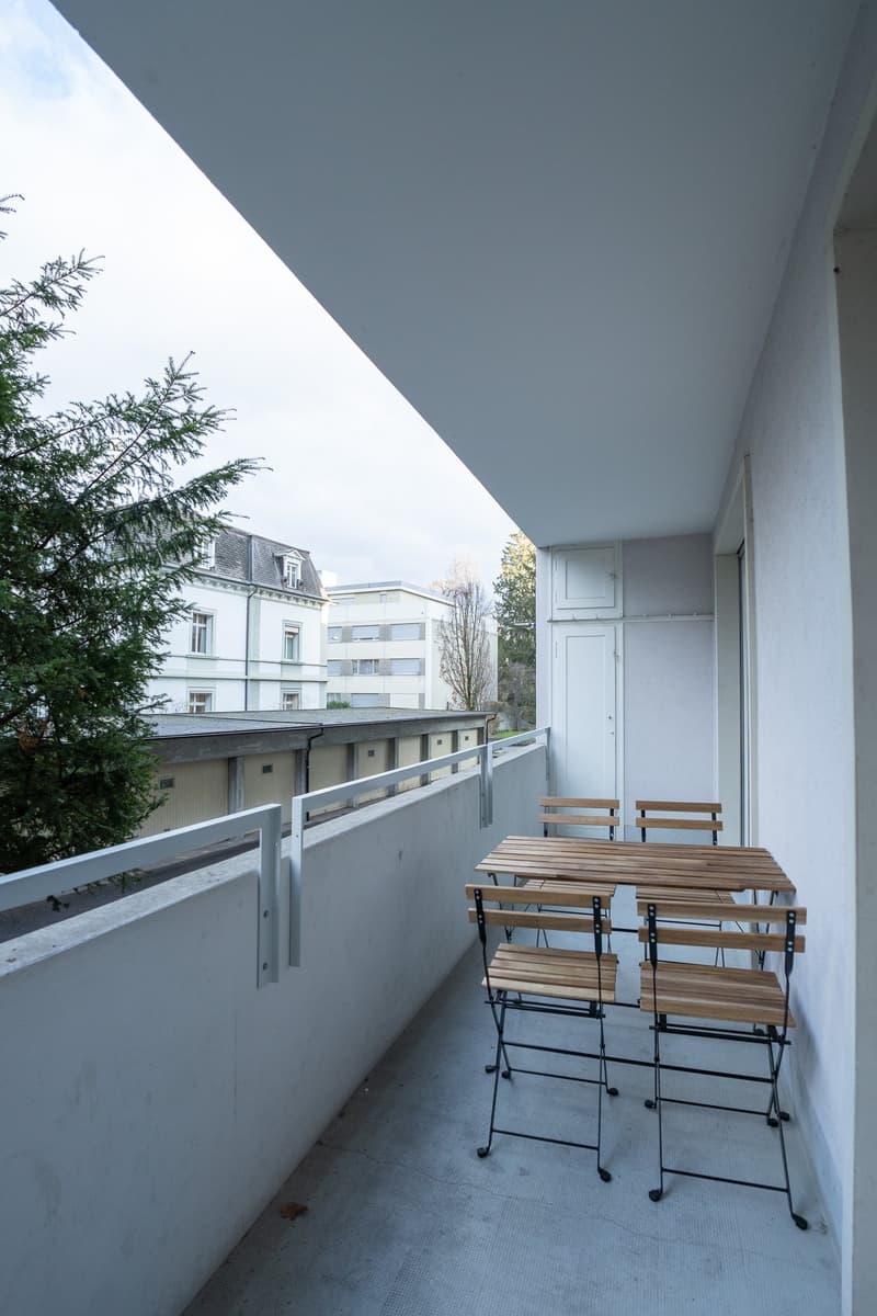 Zentrale 3.5-Zimmer-Wohnung mit Geschirrspüler, Waschmaschine, Trockner und Balkon für Kurzaufenthalte (7)