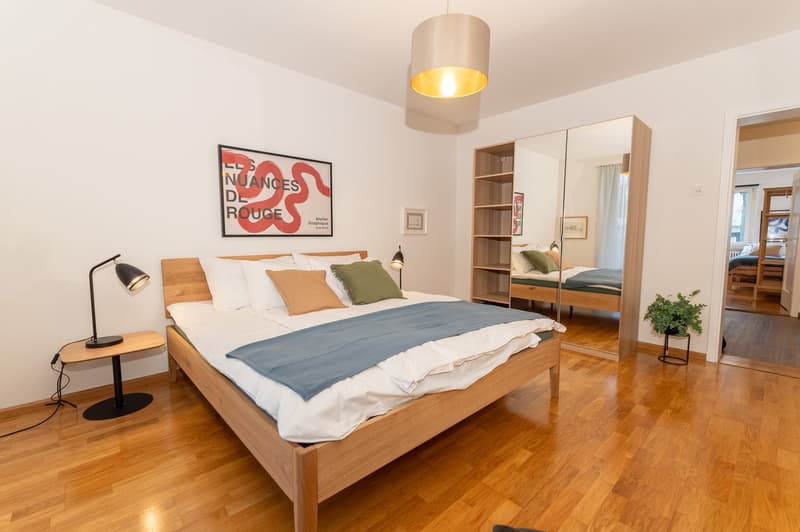 Zentrale 3.5-Zimmer-Wohnung mit Geschirrspüler, Waschmaschine, Trockner und Balkon für Kurzaufenthalte (2)