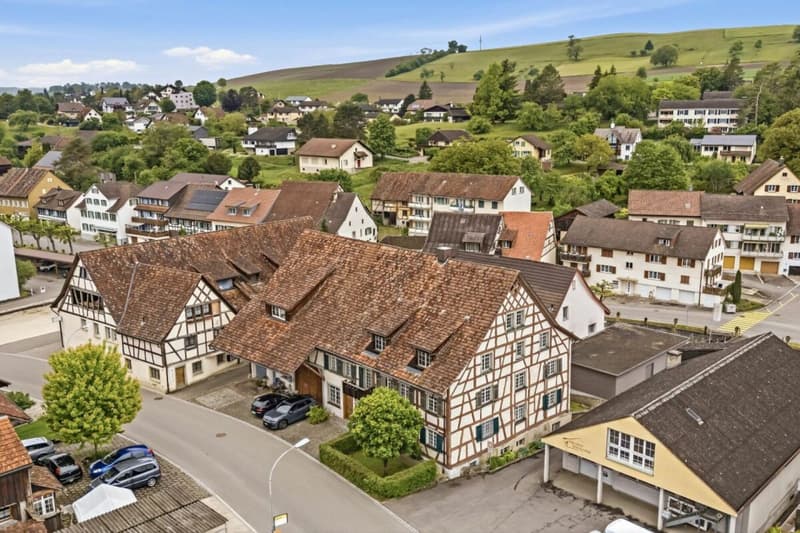 Living in the historic Riegelhaus - charming & spacious (1)