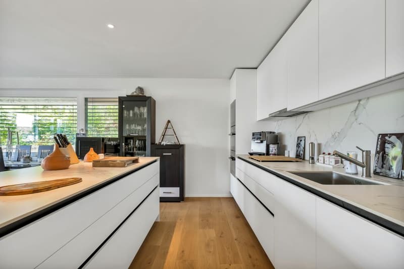 Wohnen am Zürichsee: Moderne Gartenwohnung mit viel Licht (13)