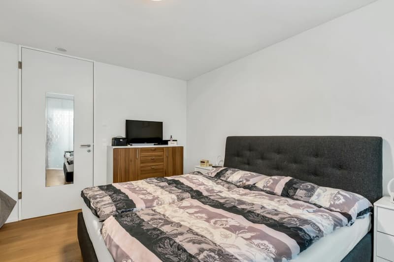 Wohnen am Zürichsee: Moderne Gartenwohnung mit viel Licht (20)