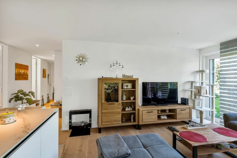 Wohnen am Zürichsee: Moderne Gartenwohnung mit viel Licht (18)