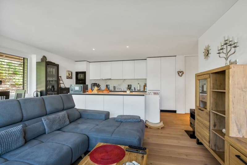 Wohnen am Zürichsee: Moderne Gartenwohnung mit viel Licht (19)