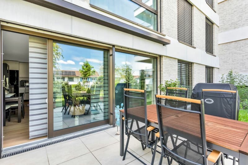 Wohnen am Zürichsee: Moderne Gartenwohnung mit viel Licht (10)