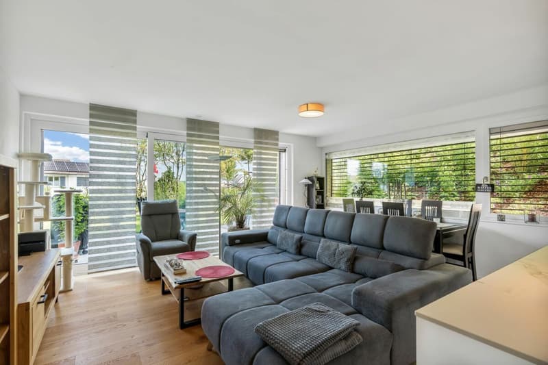 Wohnen am Zürichsee: Moderne Gartenwohnung mit viel Licht (17)
