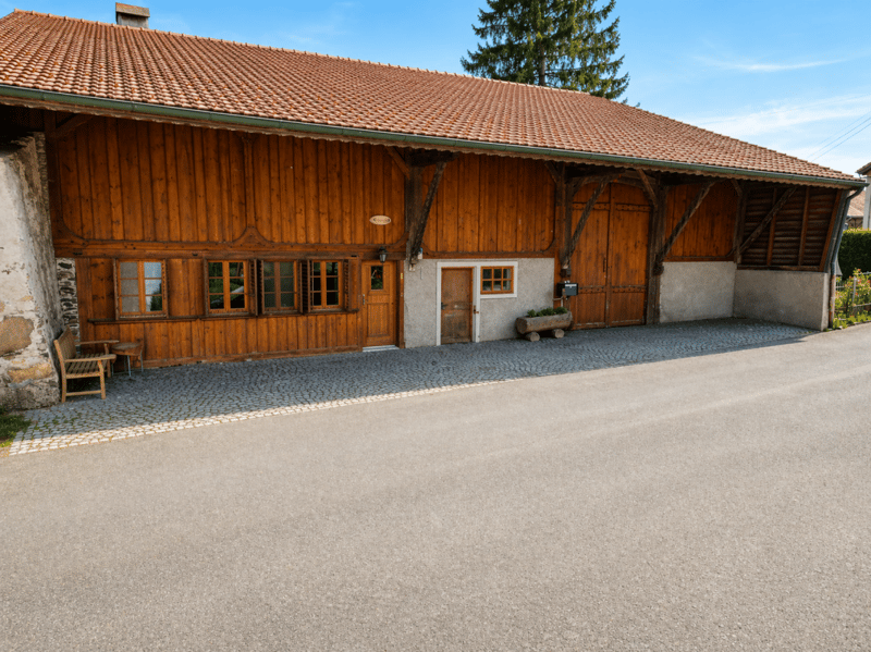 Bauernhof mit Charakter im ländlichen Bereich, mitten in der Landschaft (2)