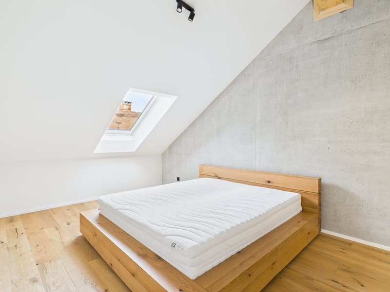 Moderne 3.5-Zimmer-Dachwohnung in zentraler Lage von Glarus (9)
