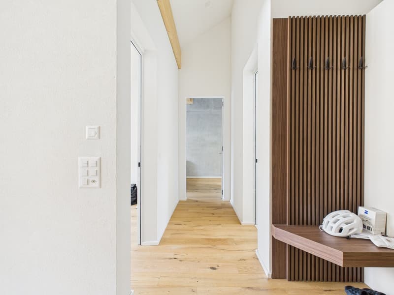 Moderne 3.5-Zimmer-Dachwohnung in zentraler Lage von Glarus (6)