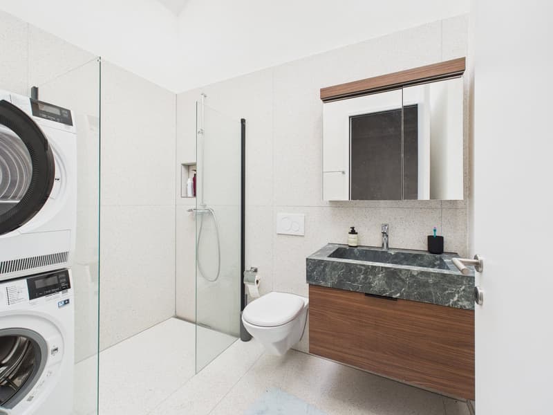 Moderne 3.5-Zimmer-Dachwohnung in zentraler Lage von Glarus (11)