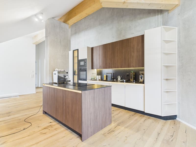 Moderne 3.5-Zimmer-Dachwohnung in zentraler Lage von Glarus (3)