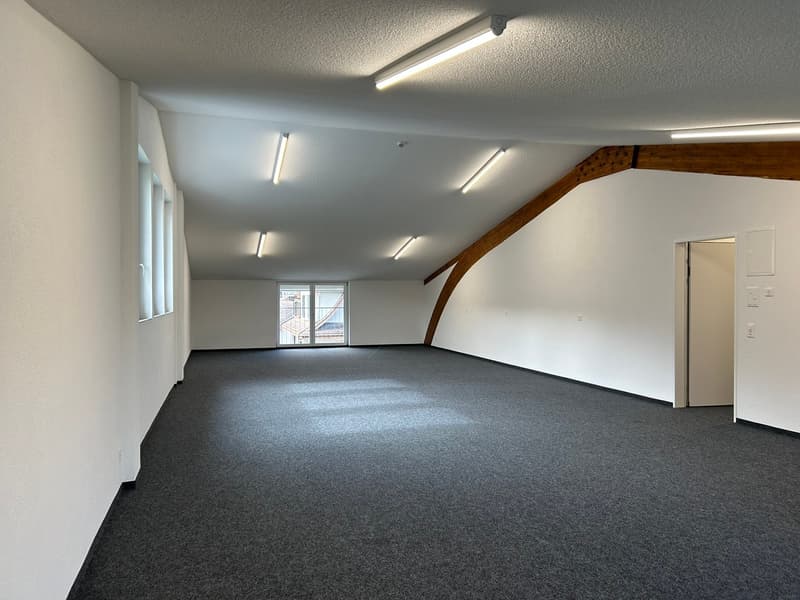 Modernes und zentralgelegenes Büro für Ihr Business (4)
