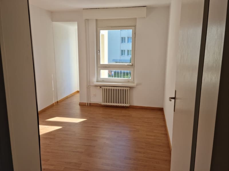 Charming 4.5-room attic apartment in Wittenbach (2)