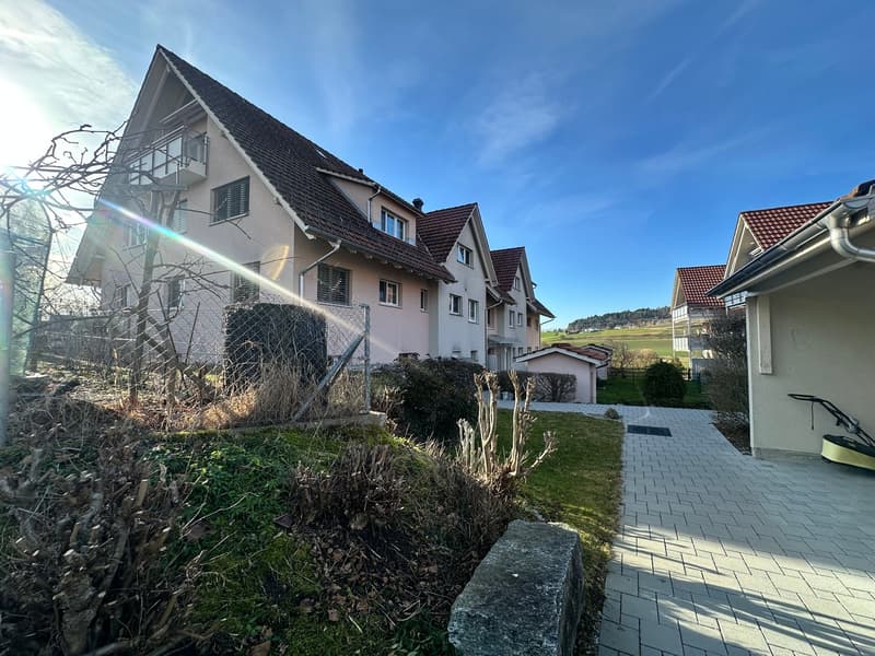 Appartamento-mansarda esclusivo di 5,5 locali con panorama alpino a Hittnau (12)