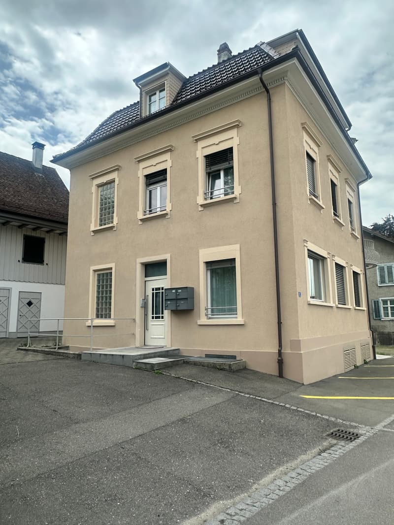 Locale hobby incl. box garage in affitto a Bürglen (1)