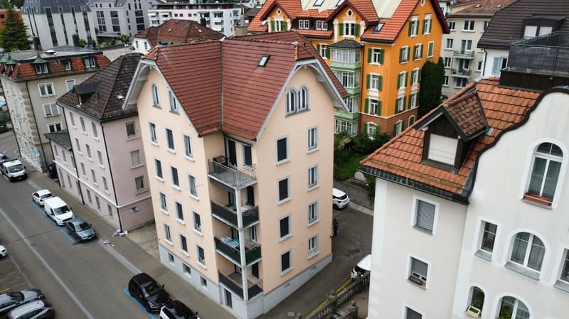 Charmant appartement mansardé avec caractère dans un quartier calme à St. Gallen (12)