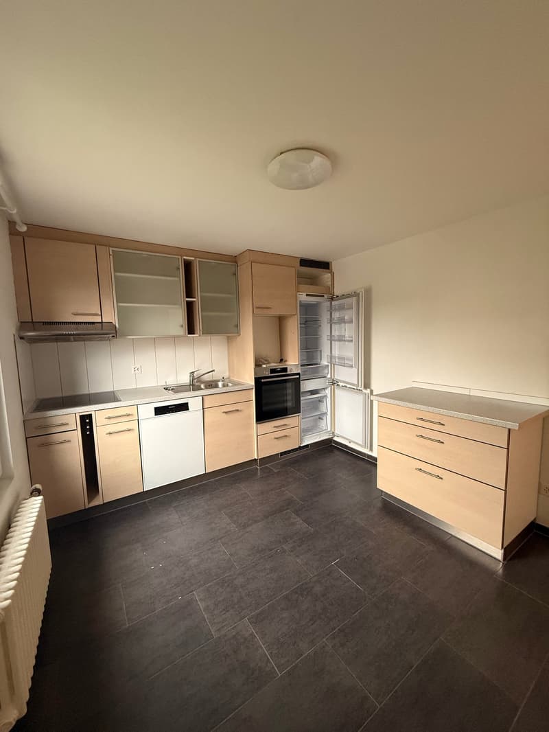 Charmant appartement de 4,5 pièces en mansarde à Wittenbach (9)