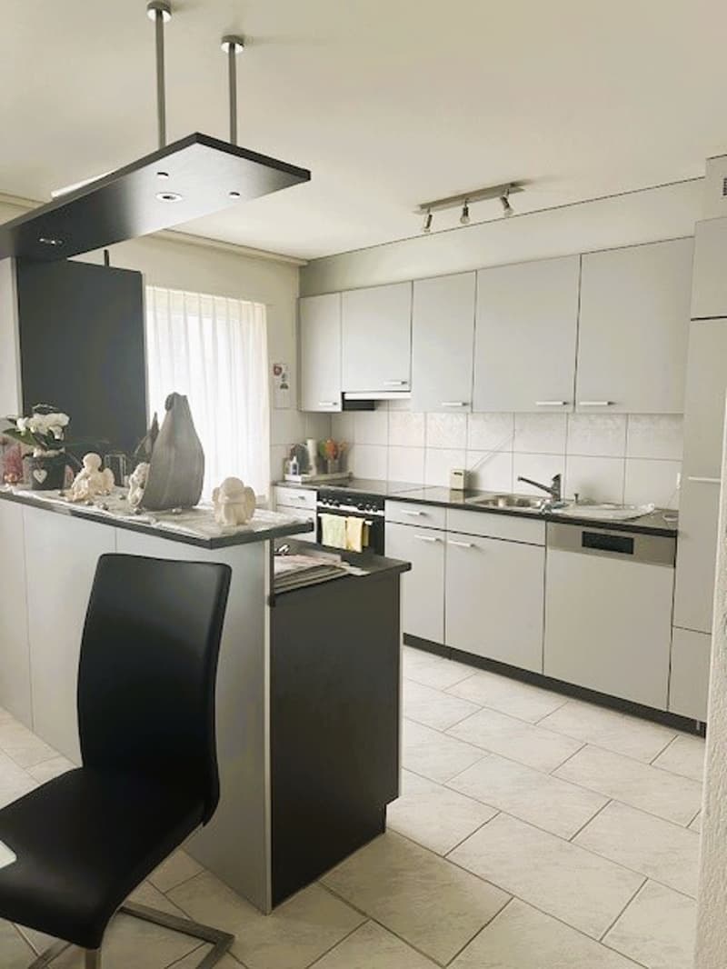 4.5-Zimmer-Wohnung mit Balkon an ruhiger Lage in Zufikon (3)