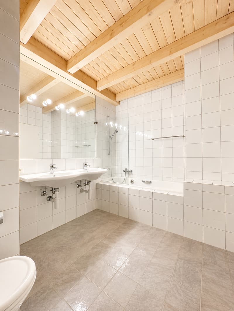 *RESERVIERT* Exklusive 3.5-Zimmer-Maisonettewohnung mit Gartenparadies (7)
