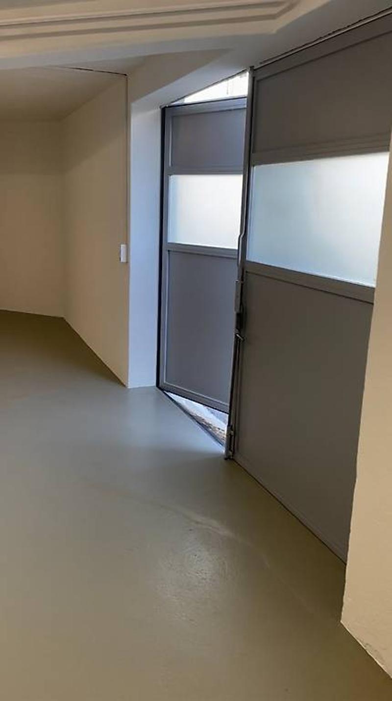 Bright commercial space with 105 m² in a quiet location in Uster - Subtenant wanted (6)