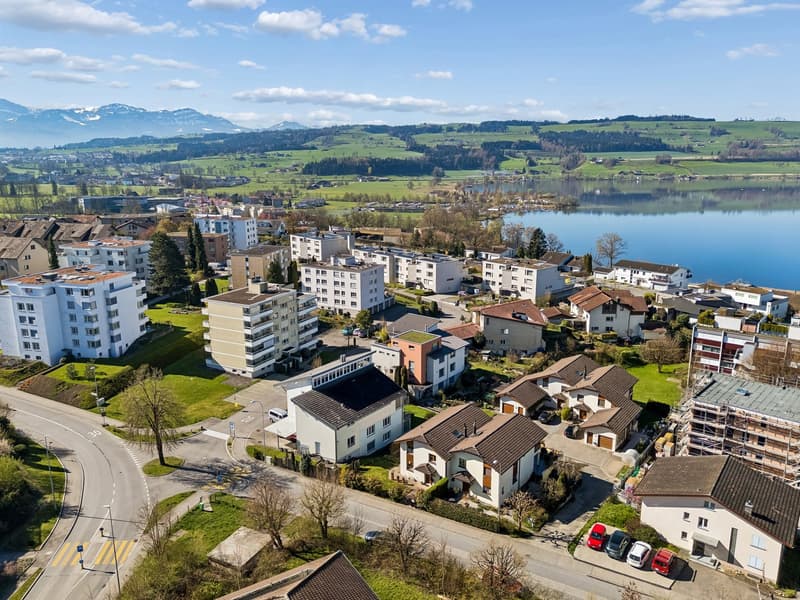 Charming 6.5-room single-family house with lake proximity in Sempach (45)