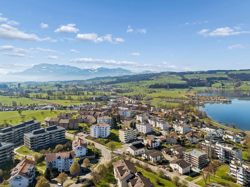 Charming 6.5-room single-family house with lake proximity in Sempach (46)