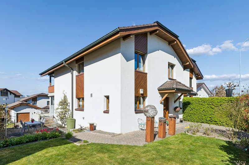 Charming 6.5-room single-family house with lake proximity in Sempach (39)