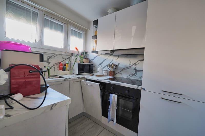 Bel appartement 4 pièces dans un quartier calme à Grenchen! (3)