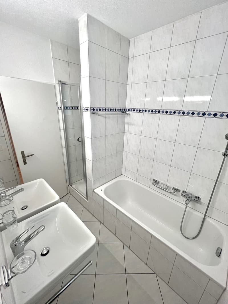 Schönes, grosses Zimmer an top Lage :) (5)