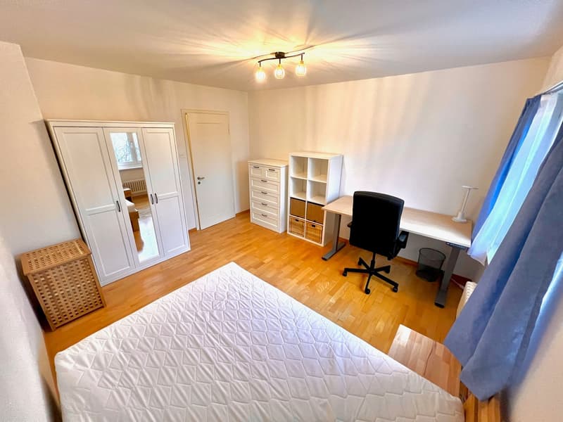 Ruhig gelegenes WG-Zimmer mit guter Verkehrs-/ÖV Anbindung :) (2)