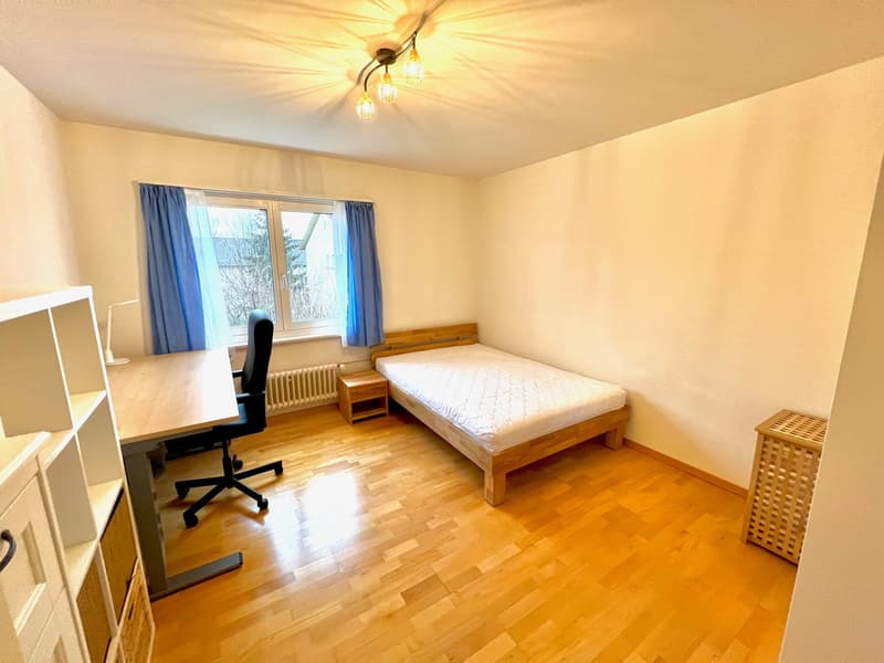 Ruhig gelegenes WG-Zimmer mit guter Verkehrs-/ÖV Anbindung :) (1)