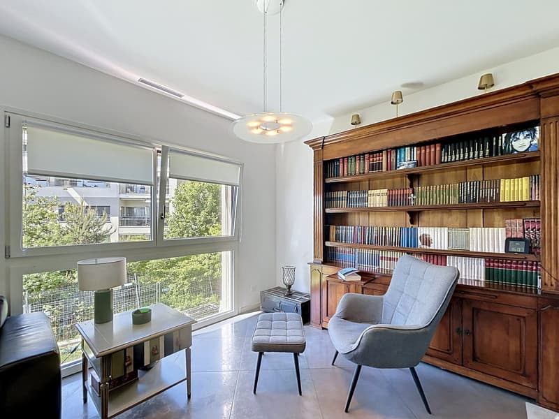 Triplex 5.5 rooms with independent space, close to the lake and EPFL (23)