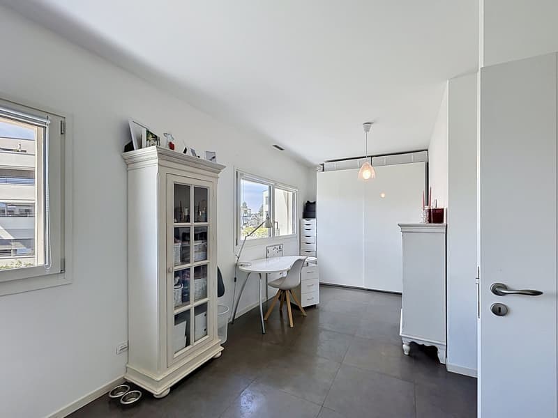 Triplex 5.5 rooms with independent space, close to the lake and EPFL (15)