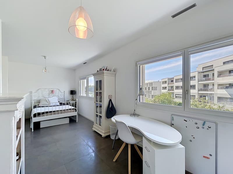 Triplex 5.5 rooms with independent space, close to the lake and EPFL (14)